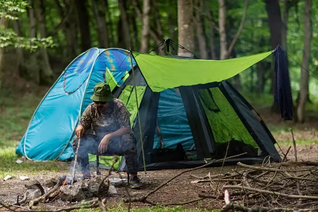 How to Build a Tarp Shelter Without Trees 